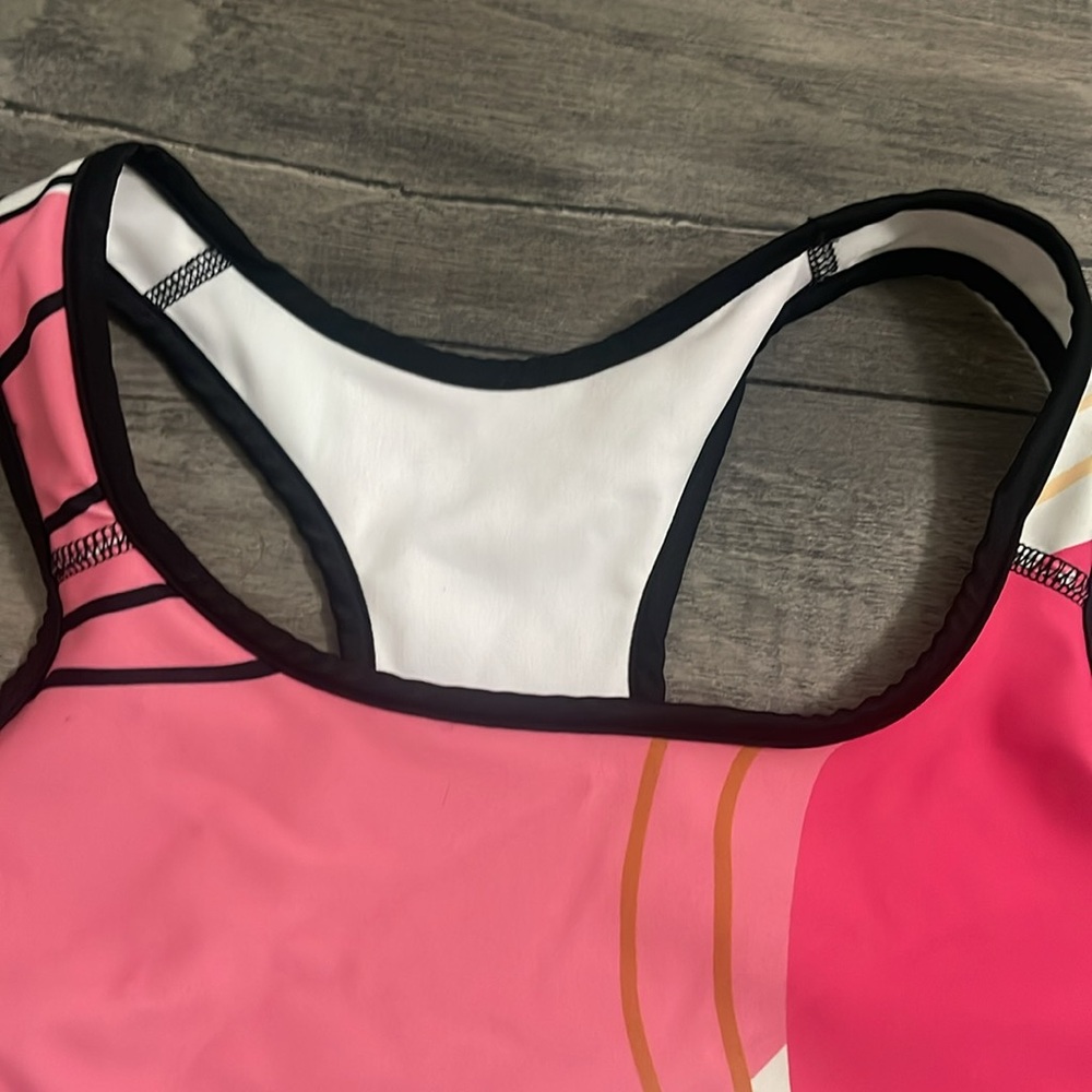 Women's top, sports bra size L - brand Looney Legs
Good condition, like new - Picture 2 of 6